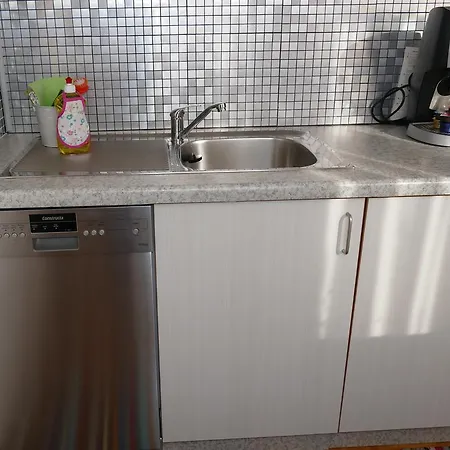 Apartmentstudio Mit Tiefgarage Free Parking Graz